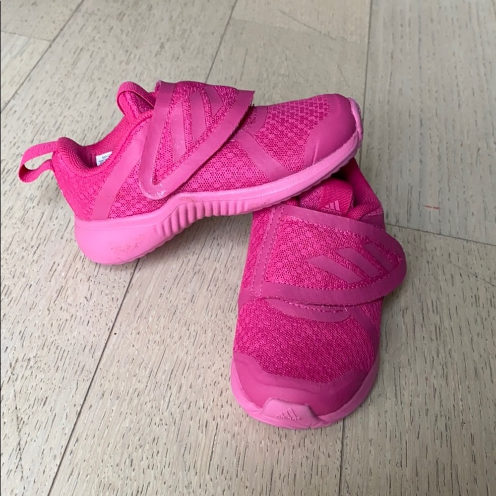 Adidas Sneakers
